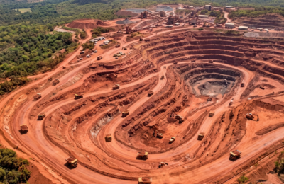 Bauxite guinéenne : Glencore désigné acheteur, l&rsquo;État resserre son contrôle sur les exportations