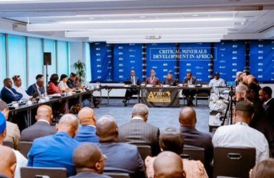 Minérais critiques : Washington et Abuja négocient un rapprochement stratégique