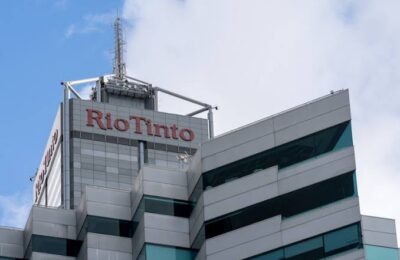 Rio Tinto maintient le cap et confirme ses objectifs malgré la conjoncture internationale